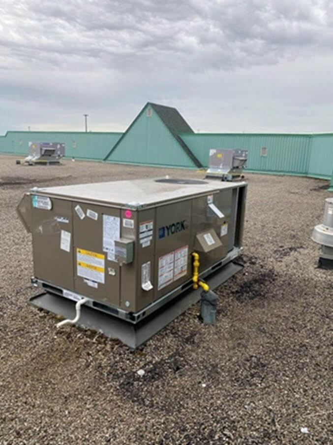 Brampton Rooftop HVAC Unit Replacement -01
