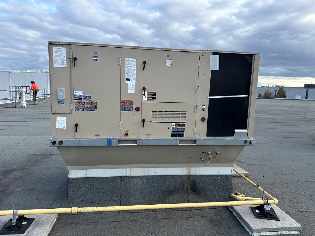 Replacement of a Lennox rooftop unit (RTU) at a commercial facility in Mississauga, Ontario -2050 DREW RD - INSTALLED UNIT